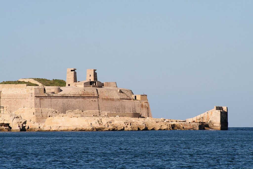 Conocer, viajar y visitar en Malta, es la Fortaleza de St. Elmo