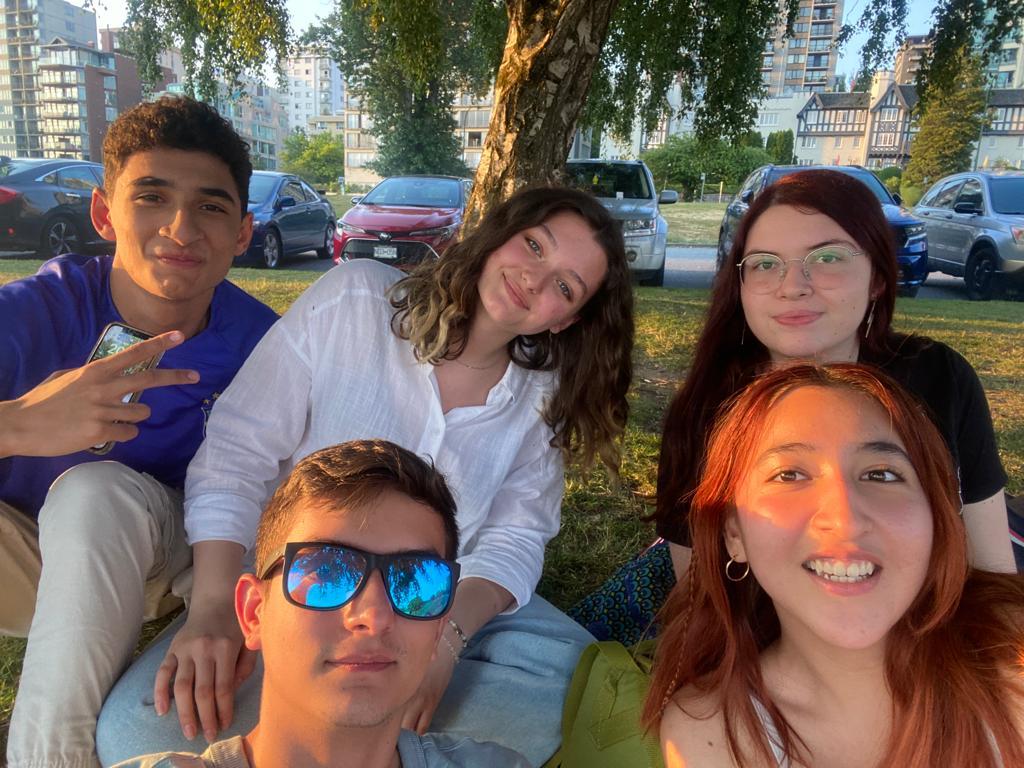 Estudiantes del programa estudiantil internacional Grasshopper